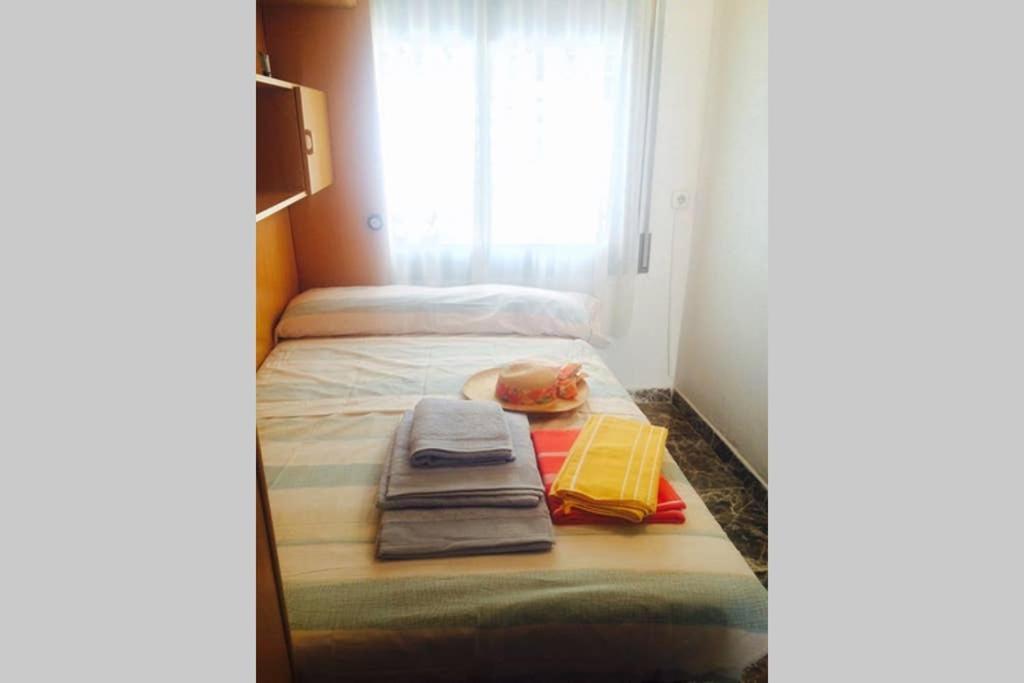 Apartamento Entre La Playa Y La Montana Calafell Luaran gambar
